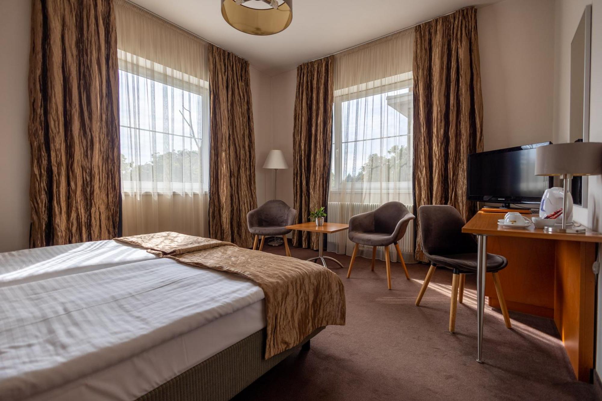 Standard Double or Twin Room,1548897307:JPEG